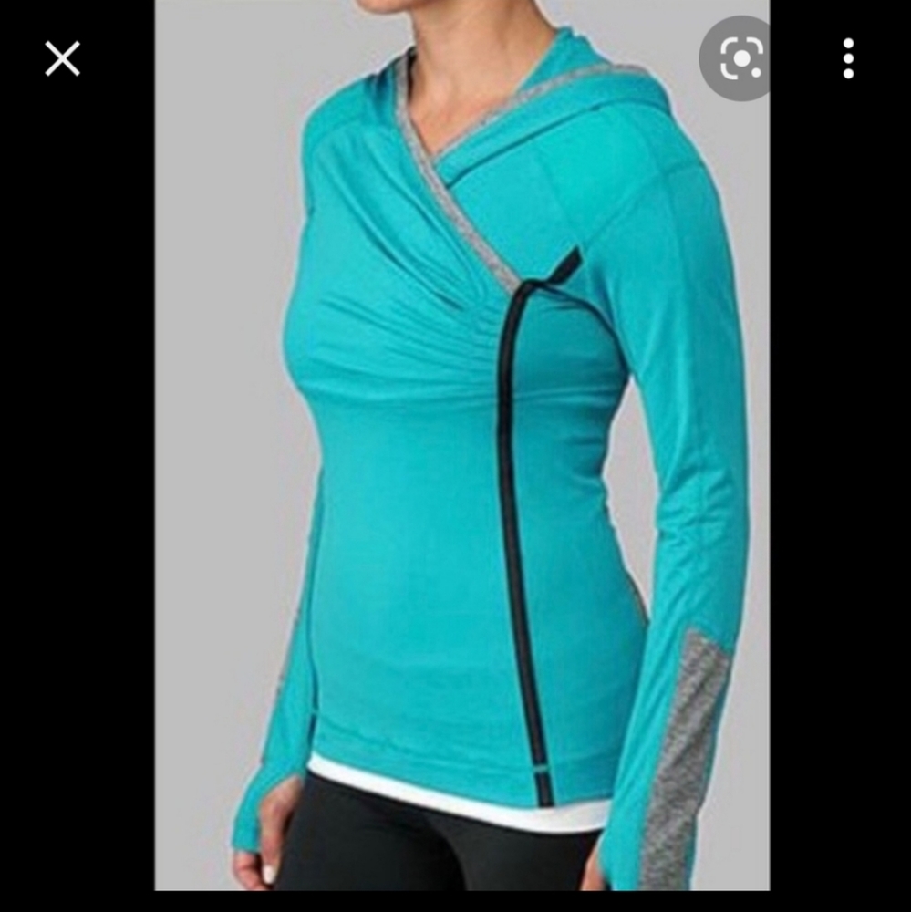 Lululemon run for your life blue pullover with black edging and hood